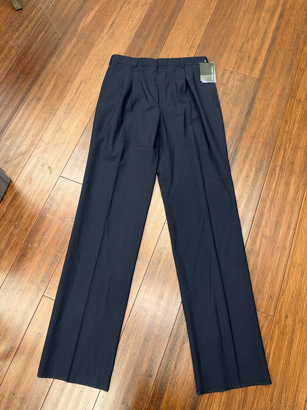Doc & Amelia pleated dress pants Classic Pleated 32 NWT